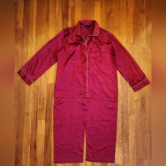 Jones New York Other - Burgundy Red Satin Long Sleeve Two Piece Pajama Pant Set w/White Trim Size M